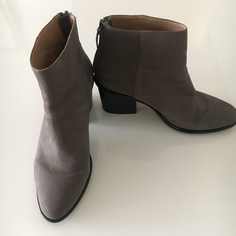 Banana Republic Leather Ankle Boot